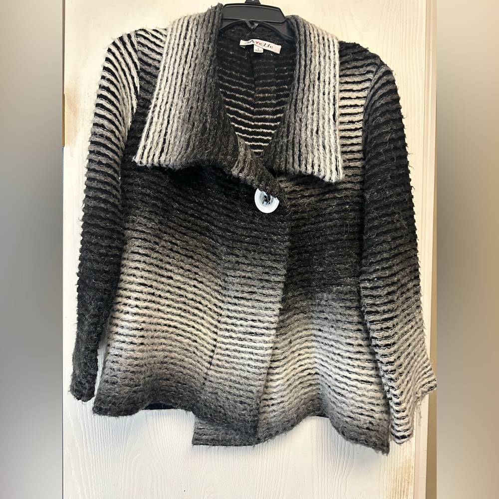 Black and Gray Ombre Cardigan with Oversized Collar